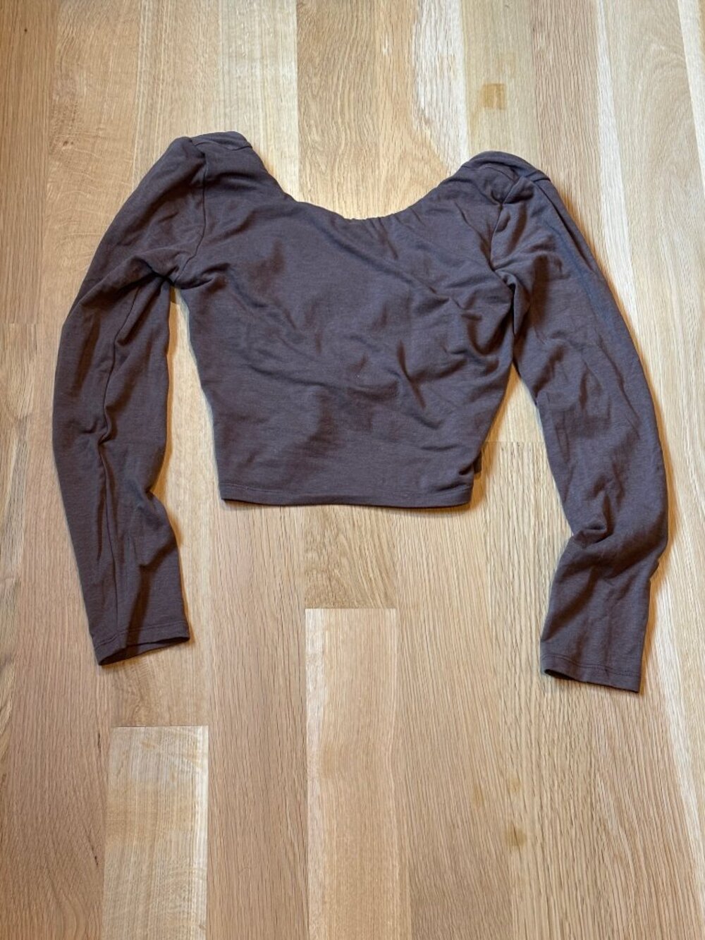 Never Worn! Sokoi Ivy Scoop Back Long Sleeve Top
